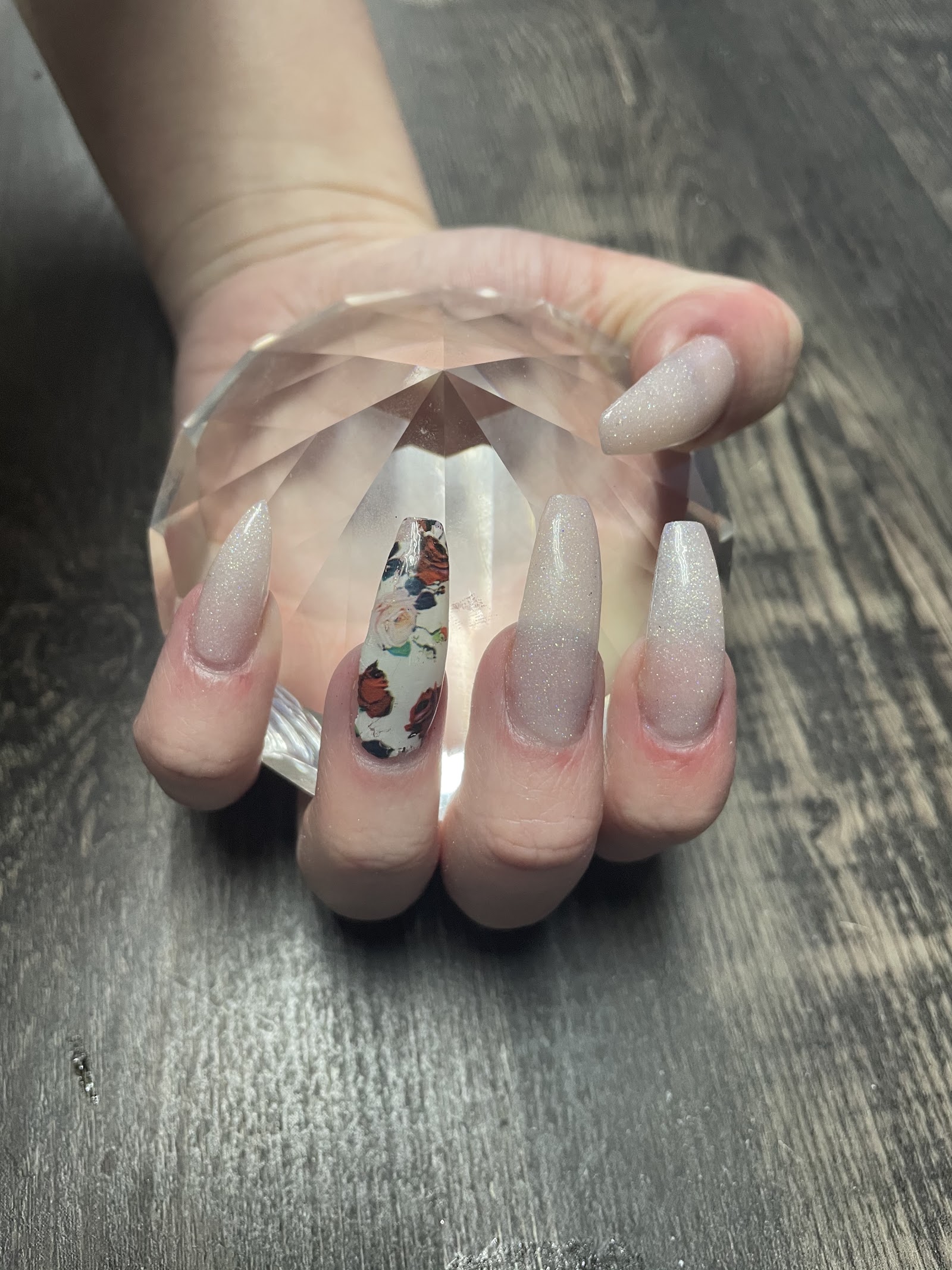 Twisted Scissors Salon & Tanning nail photo 3