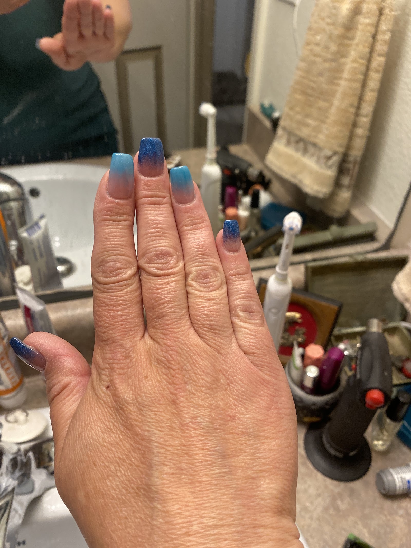 Twisted Scissors Salon & Tanning nail photo 6